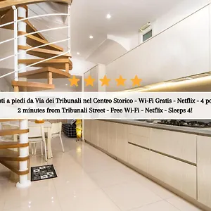 Centro Storico - Casa Con Wi-fi E 4 Posti Letto In Via Dei Tribunali , Naples Italy